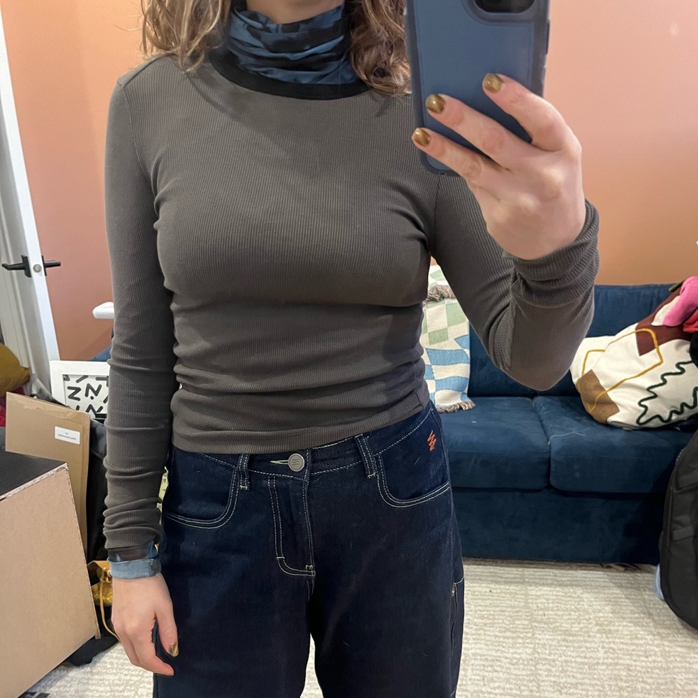 Kotn grey/black ribbed longsleeve XS also fits S